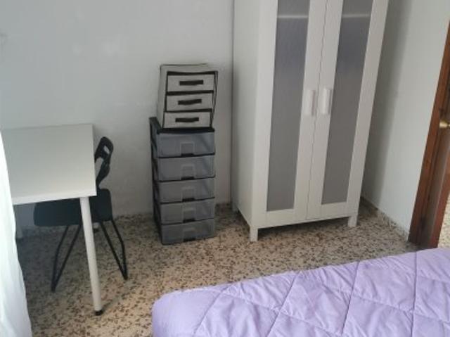 Habitación compartida de 4 habitaciones en Camino de Ronda, Granada