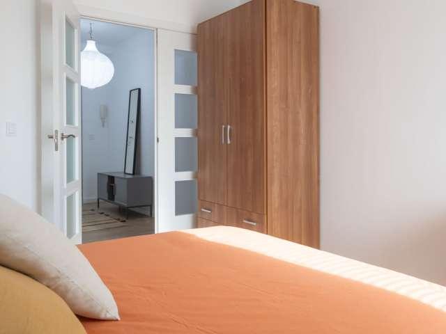 Habitación compartida de 4 habitaciones en Numancia, Madrid