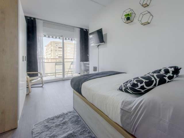 Habitación compartida de 5 habitaciones en Cuatro Caminos, Madrid