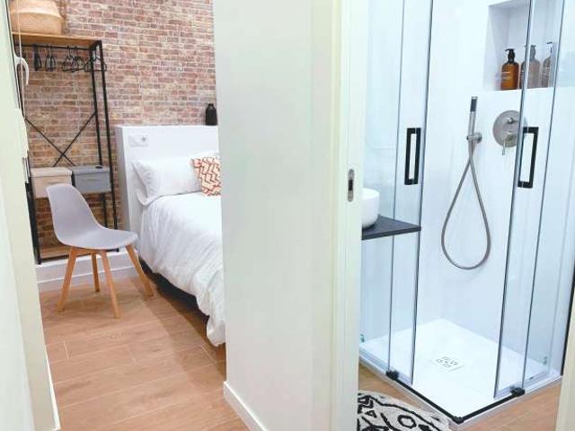 Habitación compartida de 5 habitaciones en alquiler en El Grau, Valencia