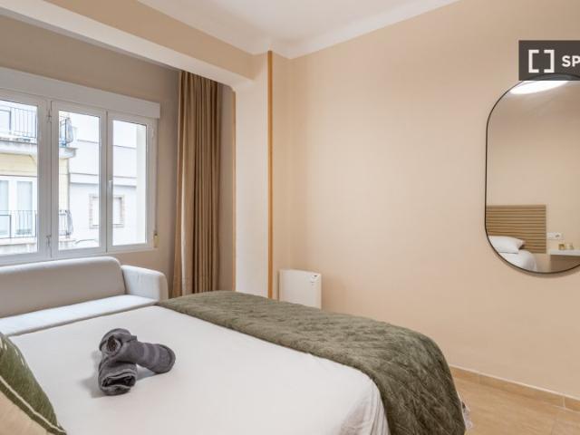 Habitación compartida de 6 habitaciones en Camino de Ronda, Granada