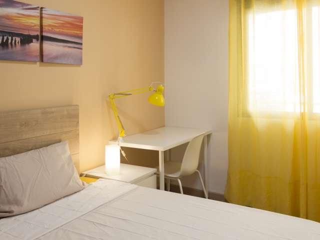 Habitación en piso compartido de 5 habitaciones en Abrantes, Madrid
