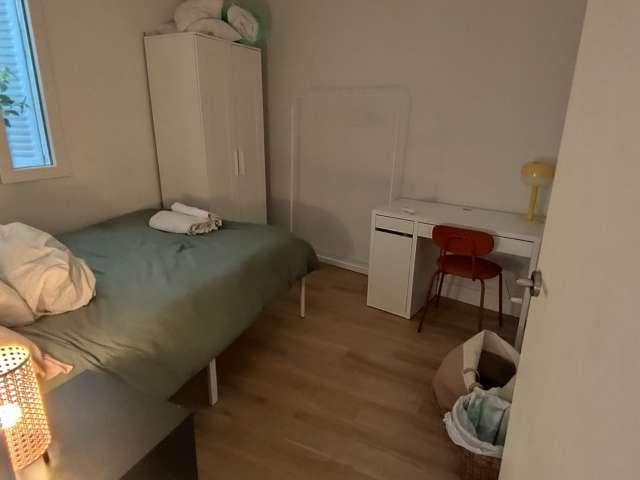 Habitación compartida en alquiler en Arapiles, Madrid
