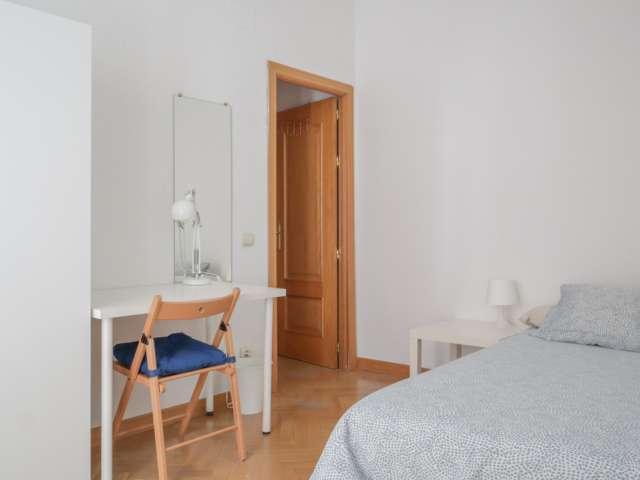 Habitación compartida en alquiler en Embajadores, Madrid