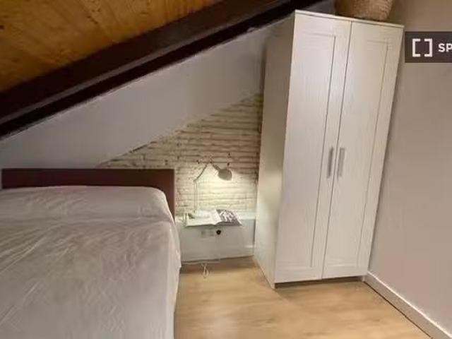 Habitación compartida en Bellas Vistas, Madrid