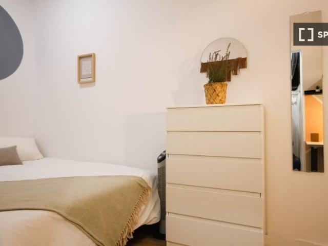 Habitación compartida en piso de 9 habitaciones en El Gòtic, Barcelona