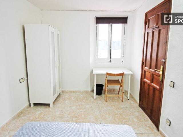 Habitación compartida en piso de 3 habitaciones en alquiler El Raval, Barcelona