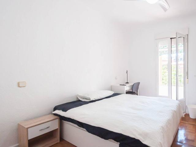 Habitación con Terraza, Full Equipada Y Servicios Incluidos MALAGA