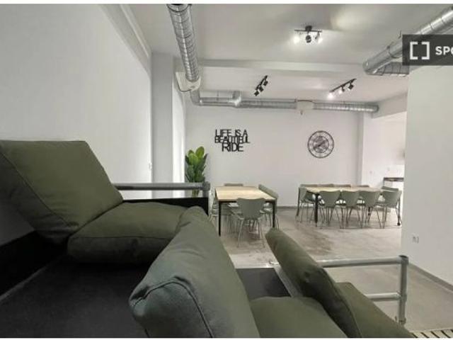 Habitación con balcón en alquiler en Coliving en Puerta Del Ángel, Madrid