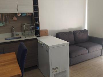 Habitación con baño privado cerca del metro Irarrazaval