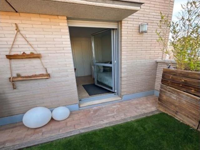 HABITACIÓN CON BAÑO PRIVADO Y TERRAZA DE USO PRIVADO