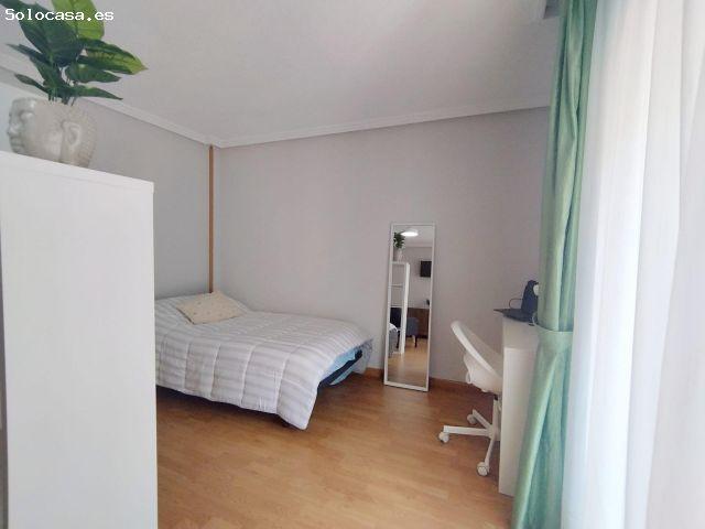 Habitación con salón privado en casco histórico