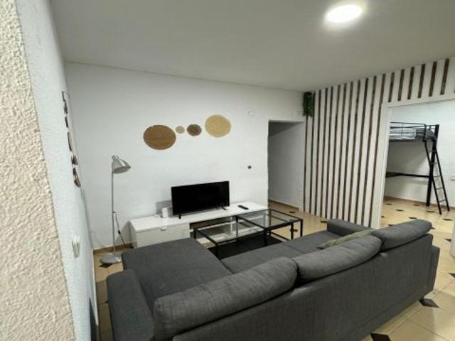 HABITACIÓN DISPONIBLE DESDE EL 21 DE AGOSTO. Con cerradura. Exterior. Alquiler de habitación