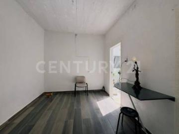 Habitación disponible para estudiante o profesionista mujer
