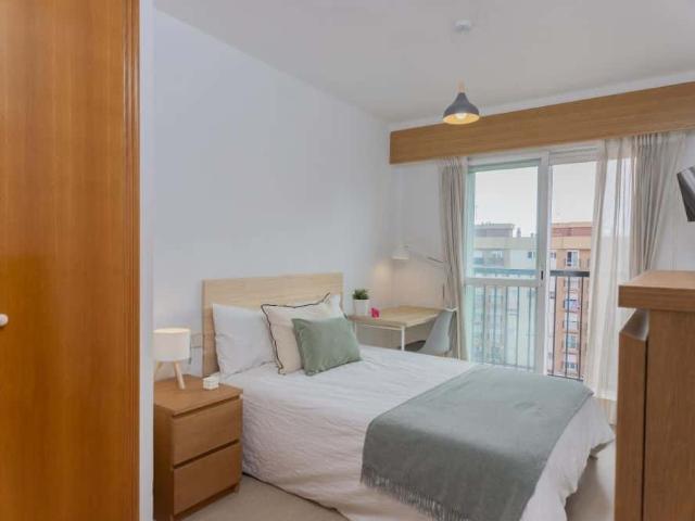 Habitación doble con baño privado