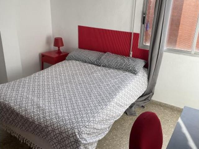 Habitación en piso compartido en alquiler en La Creu del Grau, Valencia