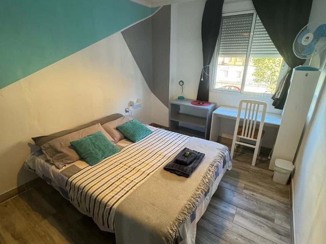 Habitación doble en Valencia a 20 min de la playa