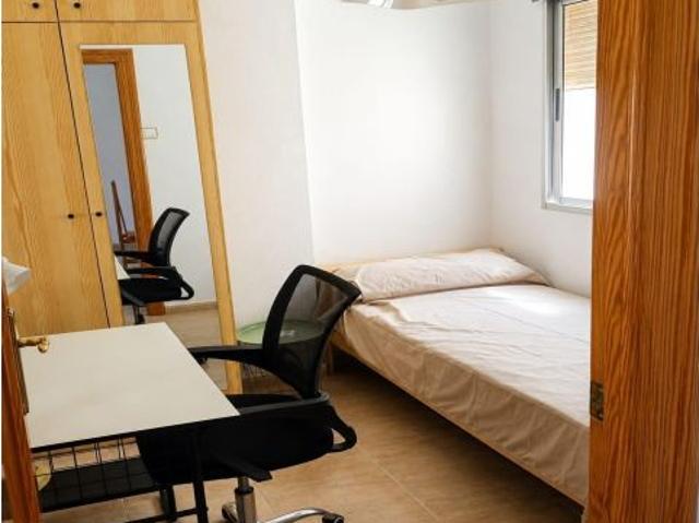 HABITACIÓN EXCLUSIVA PARA ESTUDIANTES