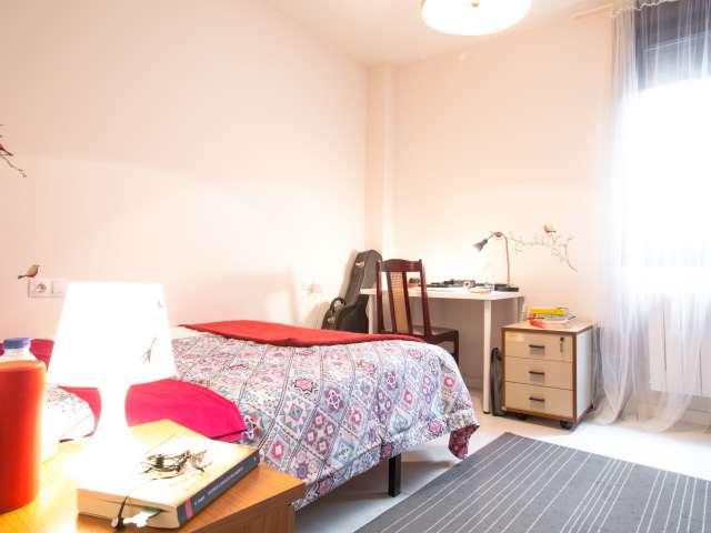 Habitación exterior en piso compartido, Bilbao la Vieja, Bilbao