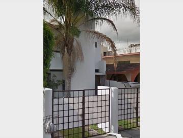 ✨ HABITACIÓN EJECUTIVA EN RENTA – EXCELENTE UBICACIÓN EN TEJEDA ✨