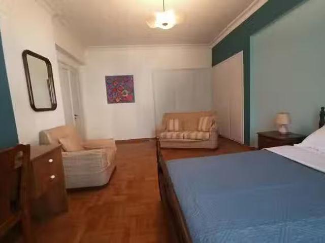 Habitación en Marni, Athens
