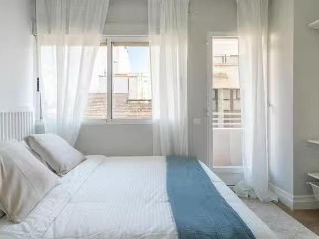 Habitación en Avenida Alfonso X el Sabio, Centro