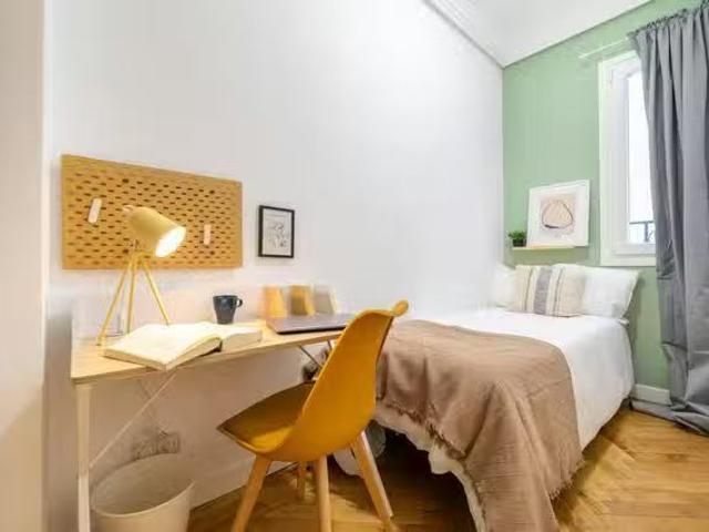 Habitación en Avenida de Menéndez Pelayo, Retiro