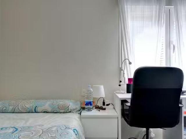 Habitación en Avenida de Valencia, Universidad