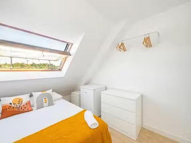 Habitación en Avenida de Valladolid, Moncloa Aravaca
