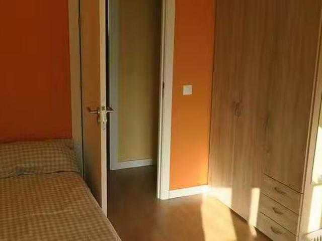 Habitación en Avenida Santa Cecilia, Barrio León