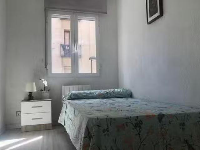 Habitación en Avenida Peña Prieta, Numancia