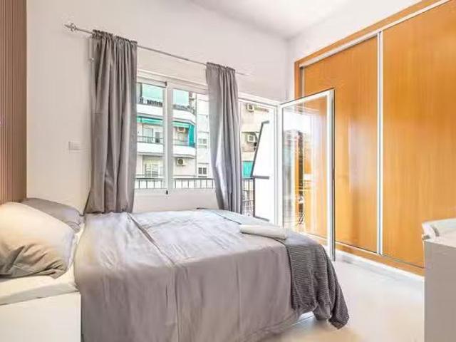 Habitación en Avinguda d'Aguilera, Benalúa