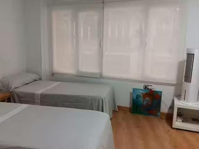 Habitación en Avinguda d'Aragó, Mestalla