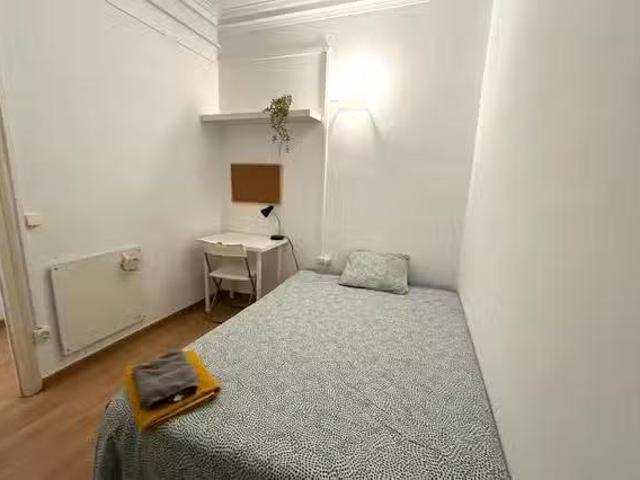 Habitación en Avinguda de la Riera de Cassoles, Vila de Gràcia