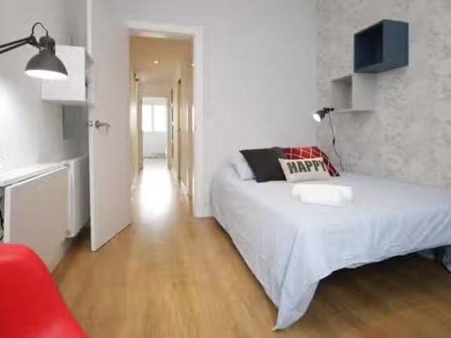 Habitación en Avinguda de la Riera de Cassoles