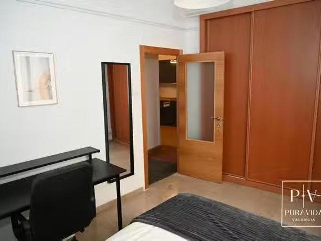 Habitación en Avinguda de l'Oest, Ciutat Vella