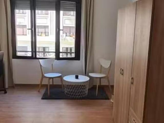 Habitación en Avinguda de l'Oest, Ciutat Vella