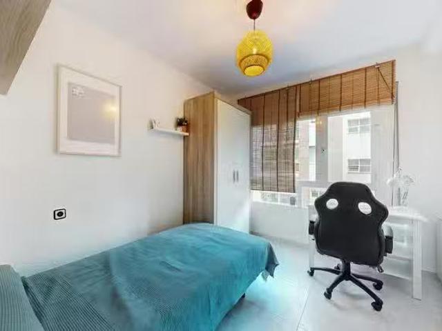 Habitación en Avinguda dels Països Catalans