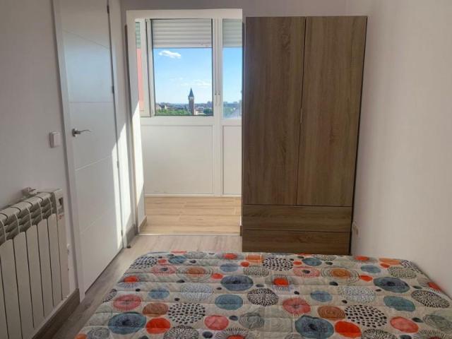 Habitación en alquiler en Madrid, Ascao