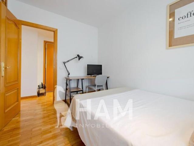 Habitación en alquiler en Madrid, Estrella