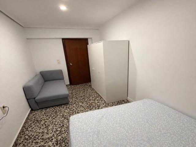Habitación en Alquiler en Massanassa, Valencia Ideal para Estudiantes o Profesionales