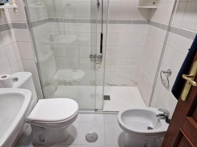 Habitación en alquiler en Ourense, Moreton H2, 32001
