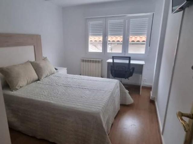 Habitación en alquiler en Oviedo, Centro