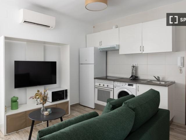 Habitación en alquiler en apartamento de 3 dormitorios en Getafe, Madrid
