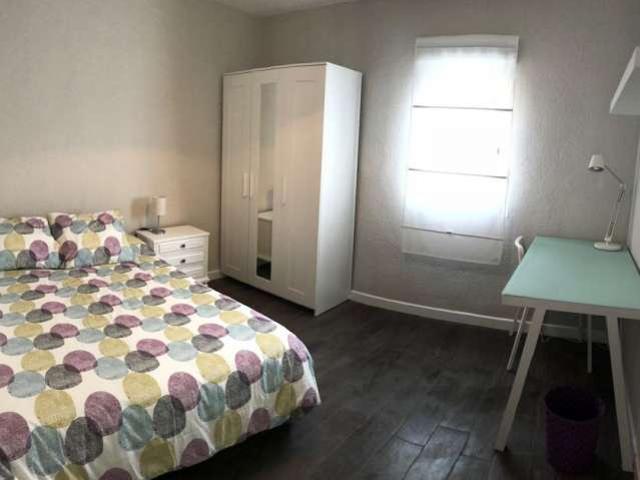 Habitación en alquiler en apartamento de 3 dormitorios en Getafe, Madrid