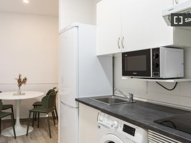 Habitación en alquiler en apartamento de 3 dormitorios en Getafe, Madrid