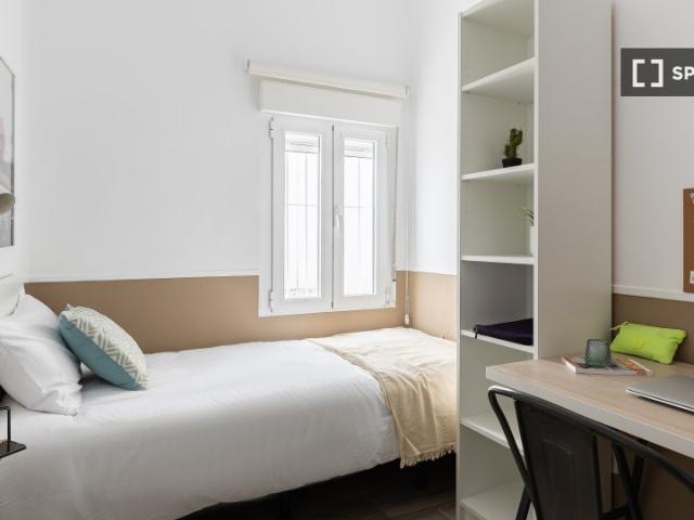 Habitación en alquiler en apartamento de 3 dormitorios en Getafe, Madrid