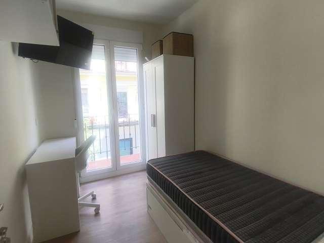 Habitación en alquiler en Bellas Vistas, Madrid