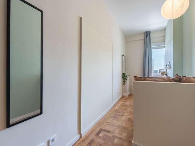 Habitación en alquiler en Castillejos, Madrid