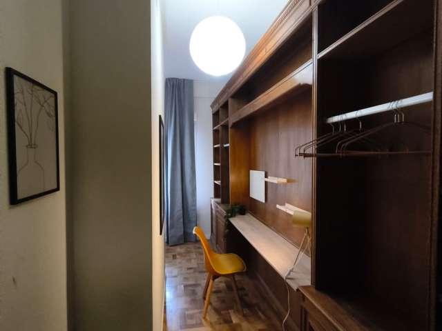 Habitación en alquiler en Castillejos, Madrid